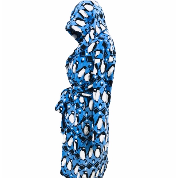 Vera Bradley Penguins Intarsia Fleece Robe, Blue, Small-Medium - Picture 2 of 9